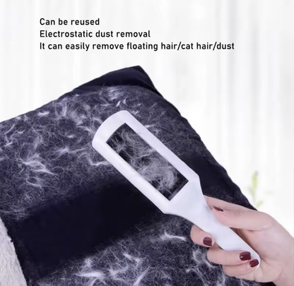 Electrostatic Lint & Pet Hair Remover | Self-Cleaning Fabric Brush